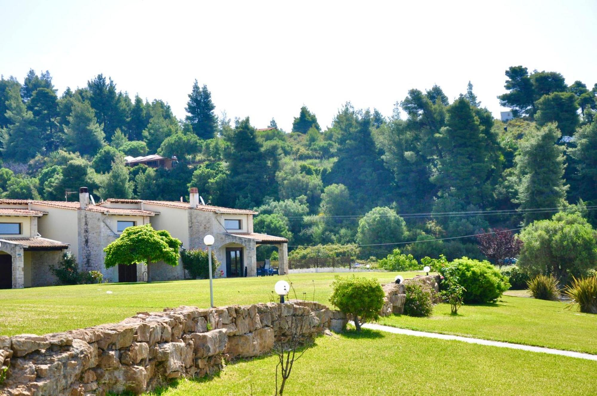 Stigmes Villas & Suites Nea Skioni Exterior foto